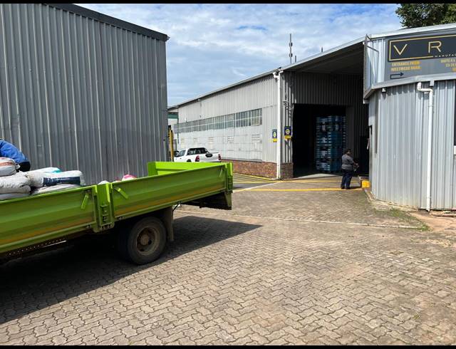 265M² MINI FACTORY TO LET IN WESTMEAD